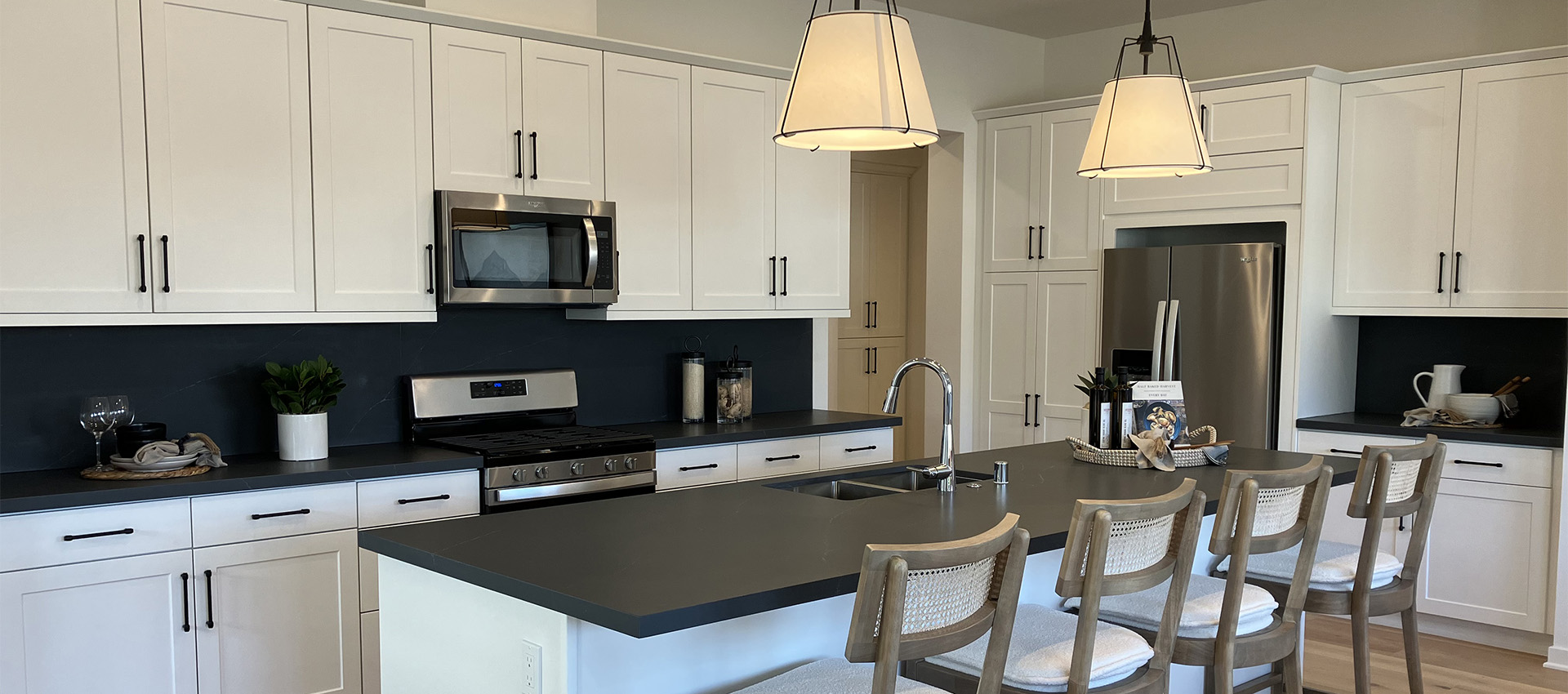 Image of a model home kitchen at Haddington at Côta Vera