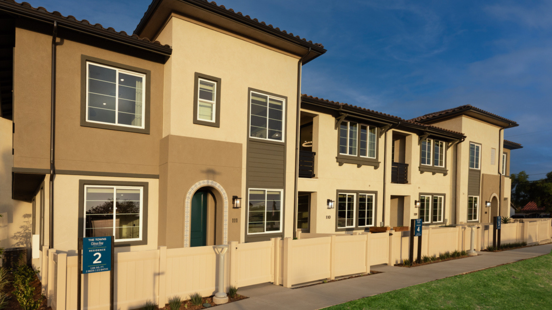 Exterior of The Towns at Citrus Bay